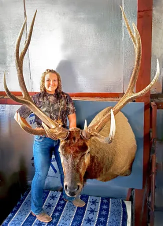 Olivia Parry Cy Curtis record elk November 2017
